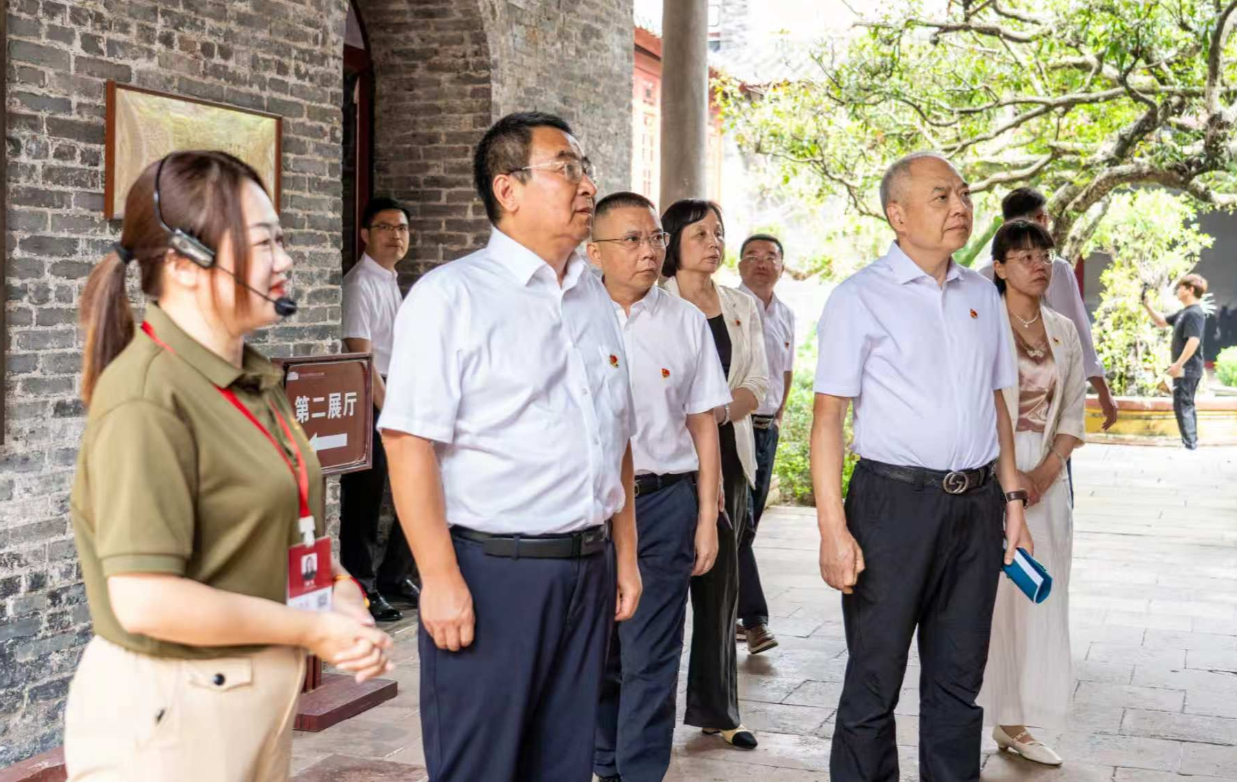 走进阅江楼!我校党委理论学习中心组开展集体学习